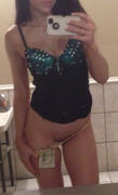 Brunette in mirror 1 p1rwi0gemp